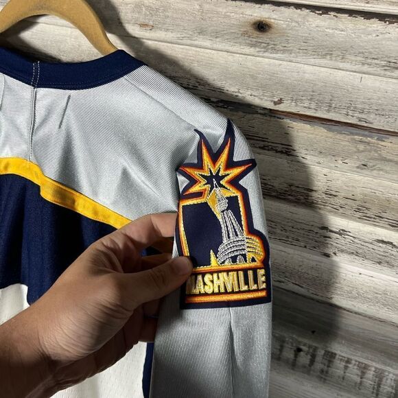 Vintage Nashville Predators Bauer Jersey - Picture 6 of 9